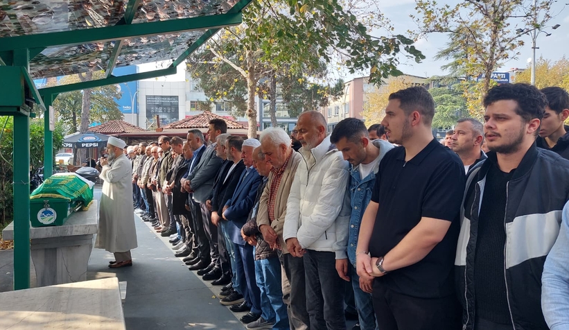 evinde-olu-bulunan-ahmet-onat-defnedilditm9xs2fmnt