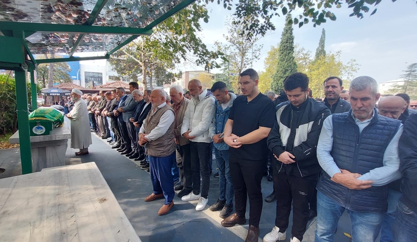 evinde-olu-bulunan-ahmet-onat-defnedilditm9xs2fmnt