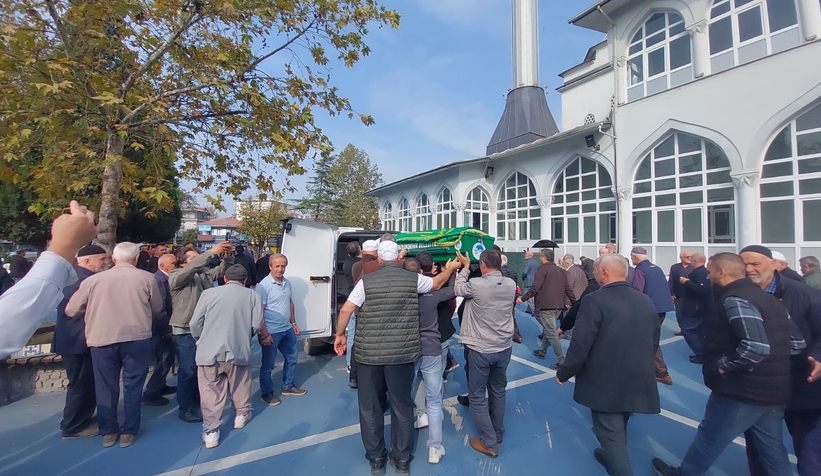 evinde-olu-bulunan-ahmet-onat-defnedilditm9xs2fmnt