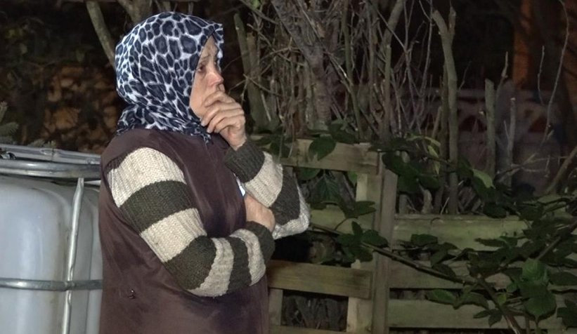 Evinin yanışını çaresizce izledi