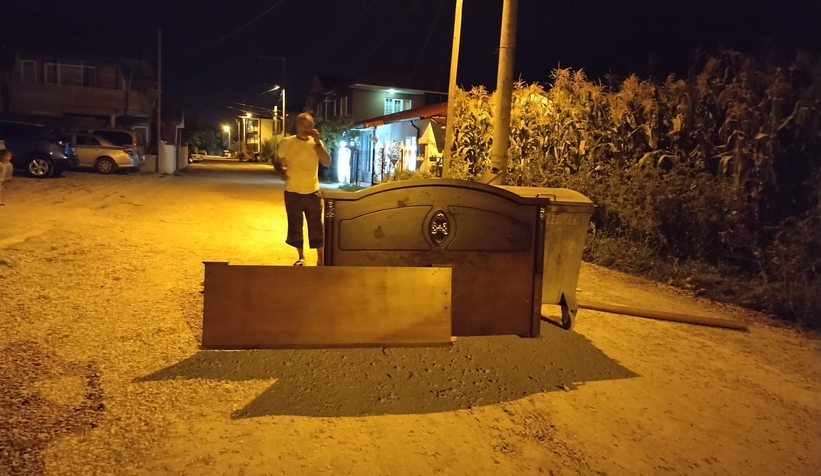 evleri-toz-oluyor-diye-yolu-trafige-kapattilarwme1nvnhnu