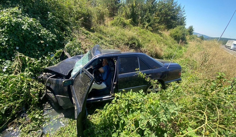 Evli çifti kaza ayırdı