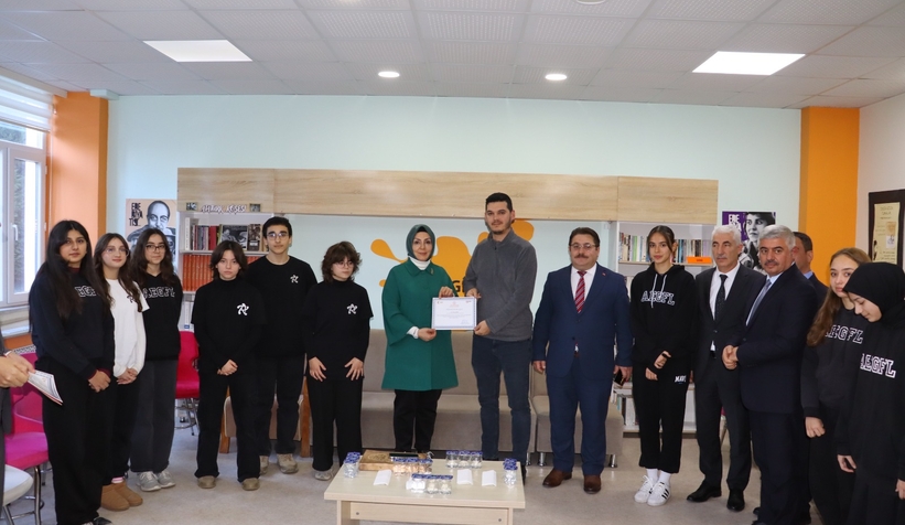 eyyup-genc-lisesi-il-birincisi-oldub1m0y21za1