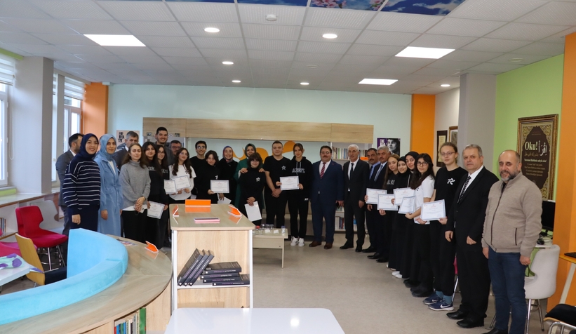 eyyup-genc-lisesi-il-birincisi-oldub1m0y21za1