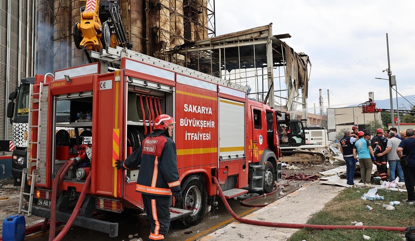 fabrikadaki-patlama-sonrasi-olay-yerinden-goruntuleravr1mevyul