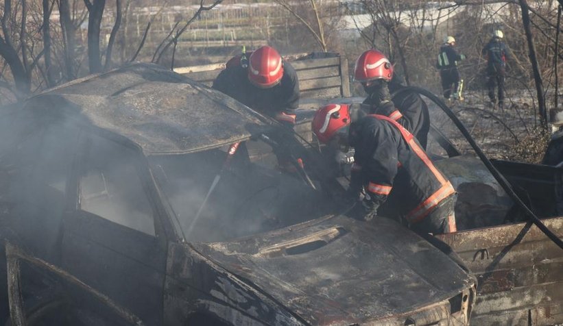 Yediemindeki 30’a yakın araç yandı