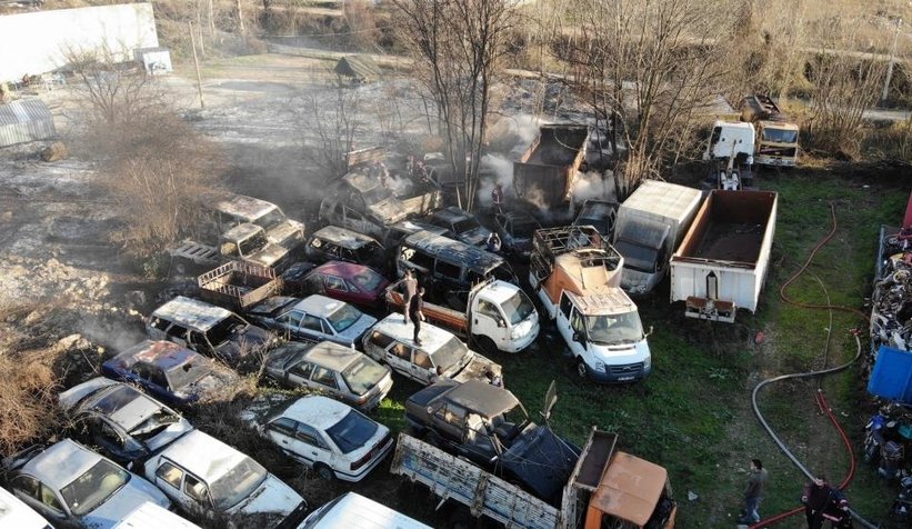 Yediemindeki 30’a yakın araç yandı