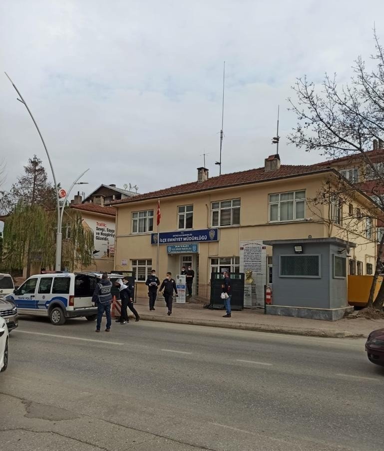 fabrikaya-uyusturucu-baskininda-yeni-gelismerzvztxf5a0