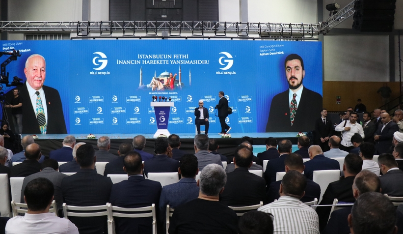 Fatih Erbakan Milli Gençlik Şöleni'ne katıldı