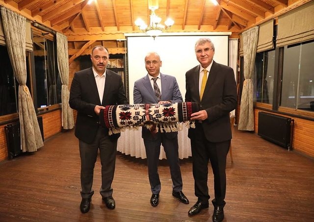 fatih-mudur-sakarya-ya-veda-ettirmsym1pqqj