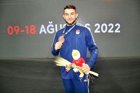 fatih-sen-84-kgda-bronz-madalyanin-sahibi-oldunsthwmjtd0