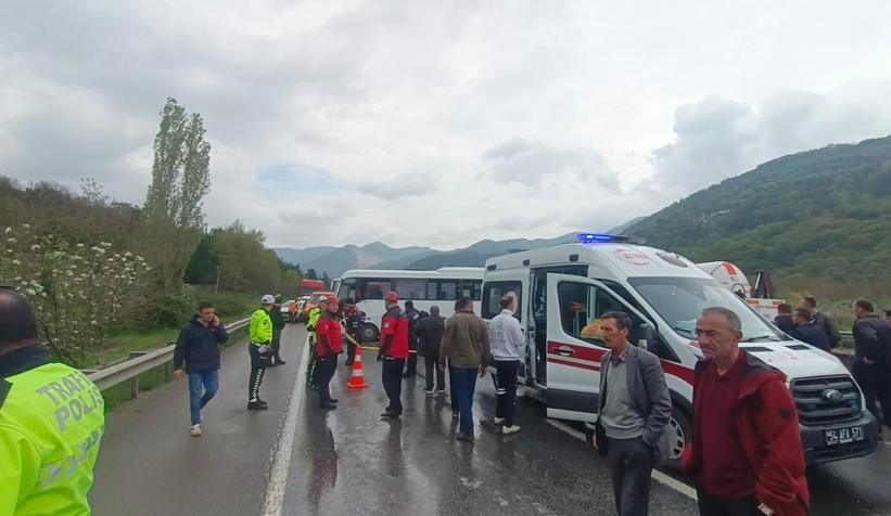 Feci kaza: 2 ölü, 8 yaralı