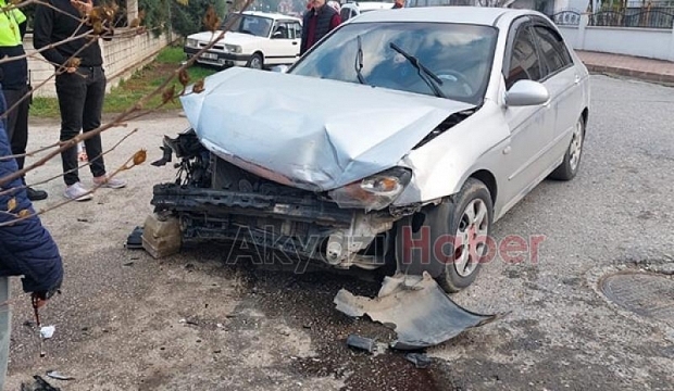 Feci kaza: Araçla duvar arasına sıkışan kadın öldü, torunu ağır yaralı