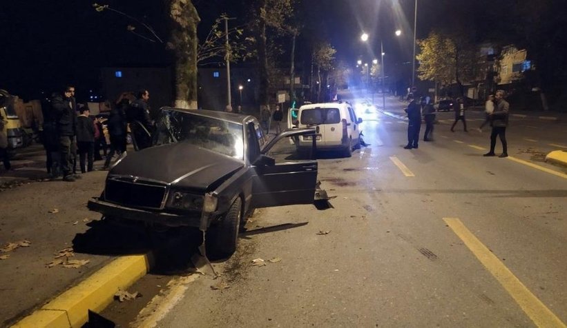 feci-kaza-kafasi-camdan-disari-ciktib2rmetnznf
