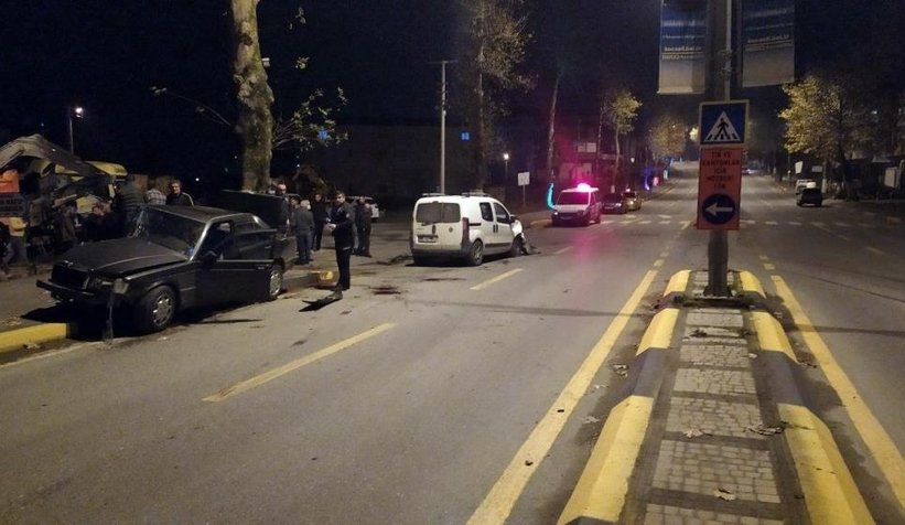feci-kaza-kafasi-camdan-disari-ciktib2rmetnznf