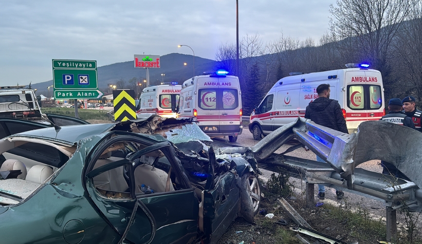 Feci kaza sonrası Sakarya'ya getirilen baba ve kızı hayatını kaybetti