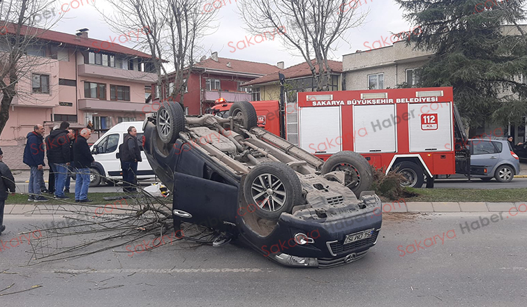 Feci kaza: Takla atıp karşı yöne düştü