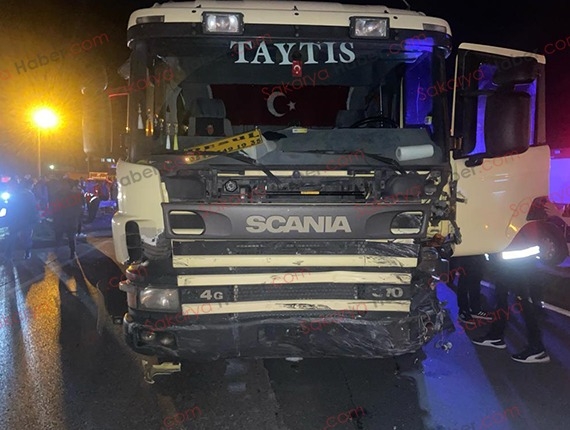 feci-kazada-iki-genc-hayatini-kaybettis3cyzu1xnj