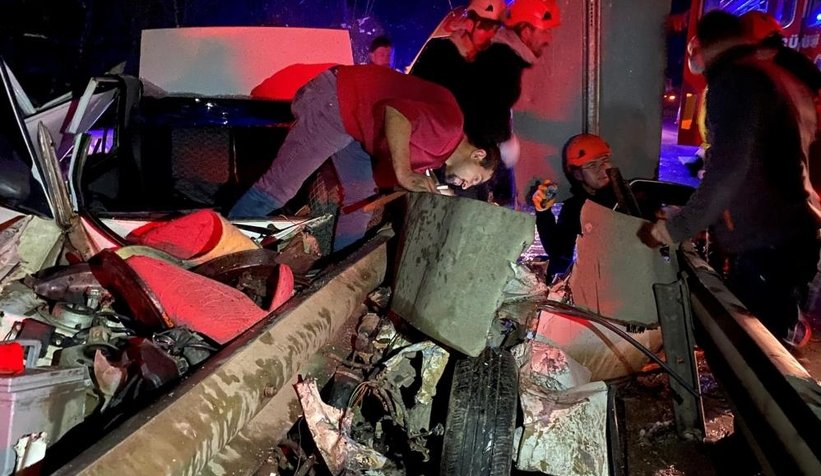 Feci kazada otomobilin hız kadranı 140'da takılı kaldı