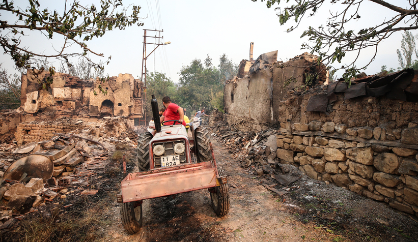 Felaketi yaşayan köyden dehşete düşüren fotoğraflar