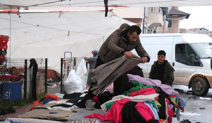 Fenomen pazarcı şarkı klibi çıkardı