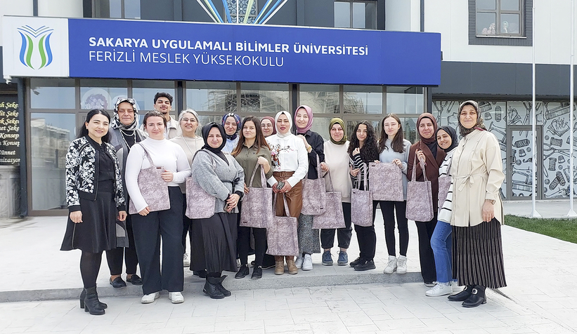 ferizli-myoda-dikis-gunleri-atolye-etkinligi-yapildiu2fcrw1rbd