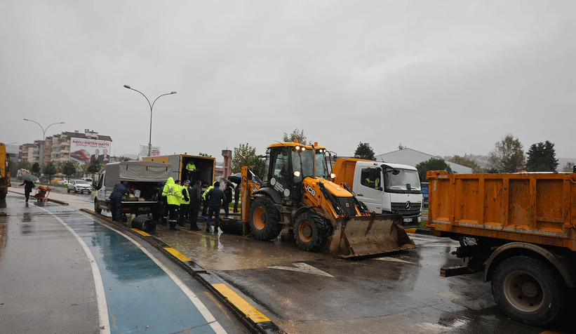 Ferizli’nin içme suyu hattı için Büyükşehir seferber oldu