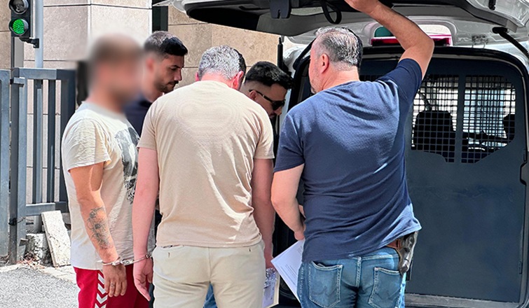 Teröre Geçit Yok: Akyazı Polisi FETÖ üyesini evinde Yakaladı