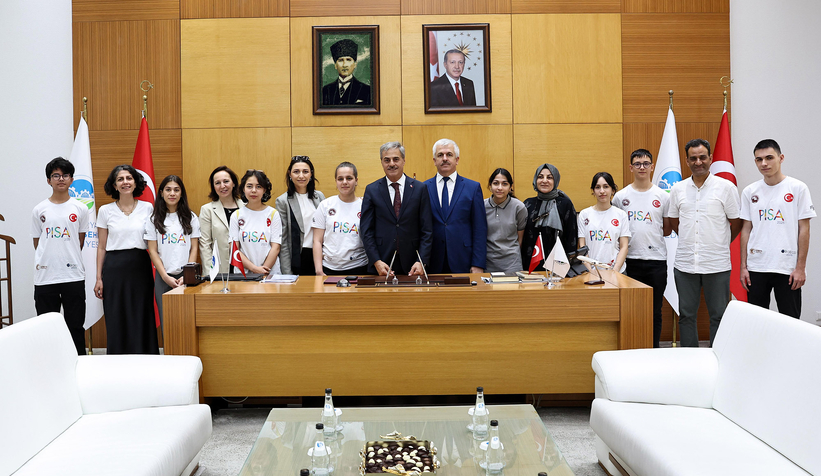 figen-sakallioglu-anadolu-lisesi-nden-baskan-alemdar-a-tesekkur-ziyaretic3flswvwuk