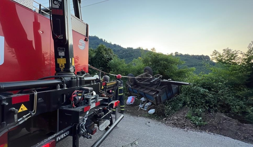 Fındık işçilerinin bulunduğu römork devrildi: 1 ölü, 12 yaralı