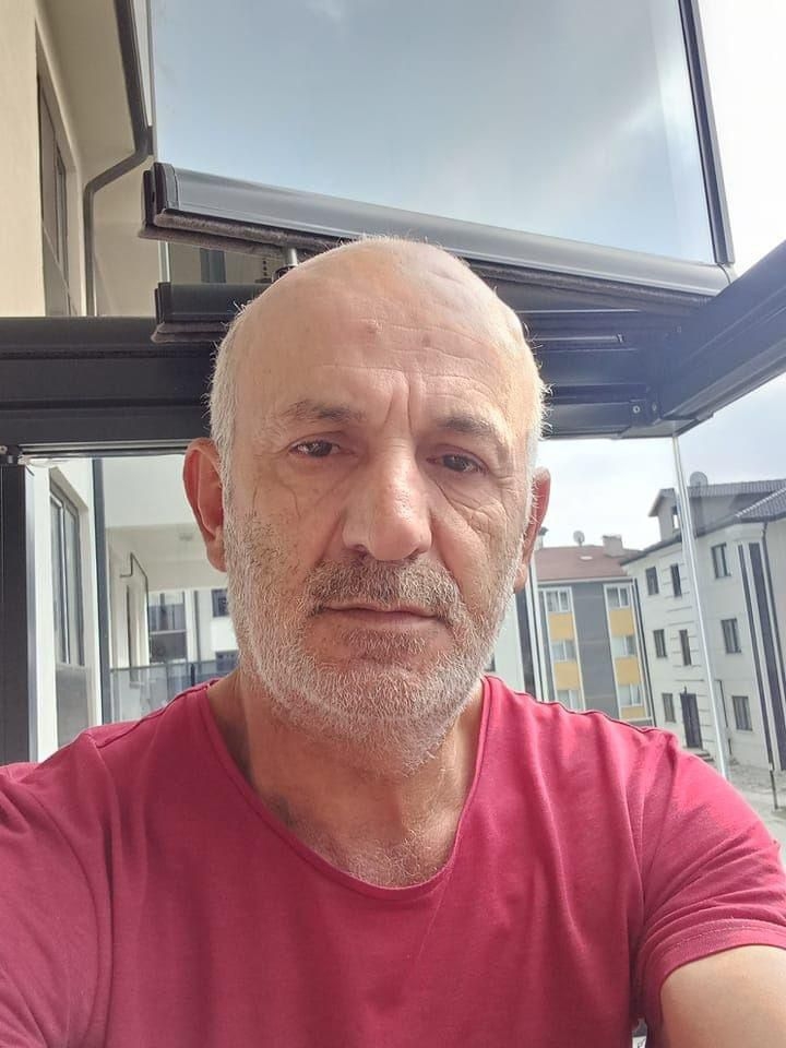 findiklikta-tirpan-yaparken-kalp-krizi-gecirip-hayatini-kaybettiyth4l1mvnx
