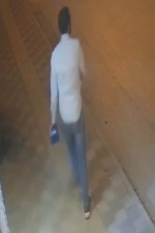 Fırından sadaka kutusunu çaldı, kameraya yakalandı