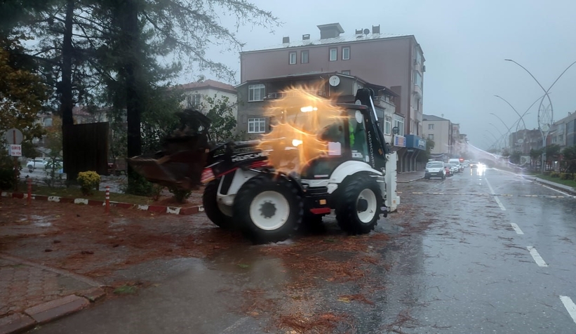 firtina-sakarya-yi-vurduelfttvrasd