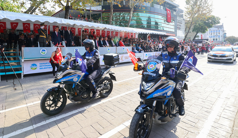 Fotoğraflarla 100. yıl coşkusu