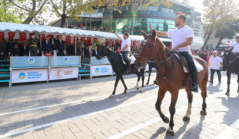 Fotoğraflarla 100. yıl coşkusu