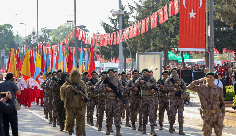 Fotoğraflarla 100. yıl coşkusu