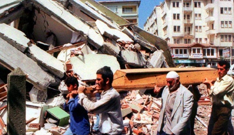 Fotoğraflarla asrın felaketi 17 Ağustos 1999 depremi