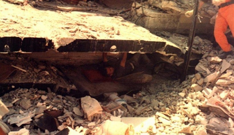 Fotoğraflarla asrın felaketi 17 Ağustos 1999 depremi