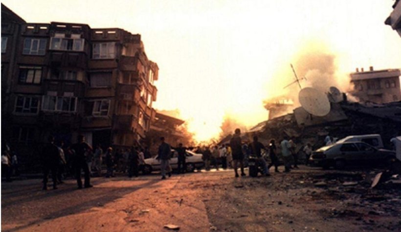 Fotoğraflarla asrın felaketi 17 Ağustos 1999 depremi