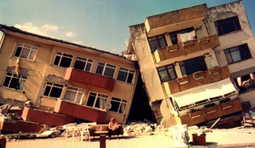 Fotoğraflarla asrın felaketi 17 Ağustos 1999 depremi