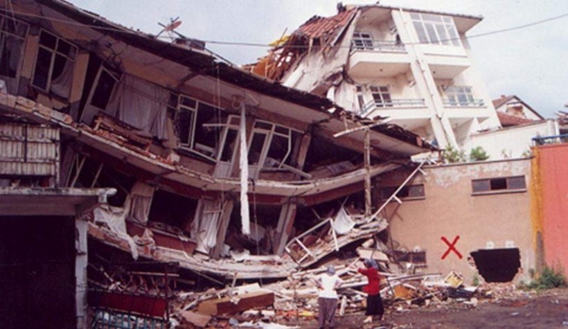 Fotoğraflarla asrın felaketi 17 Ağustos 1999 depremi