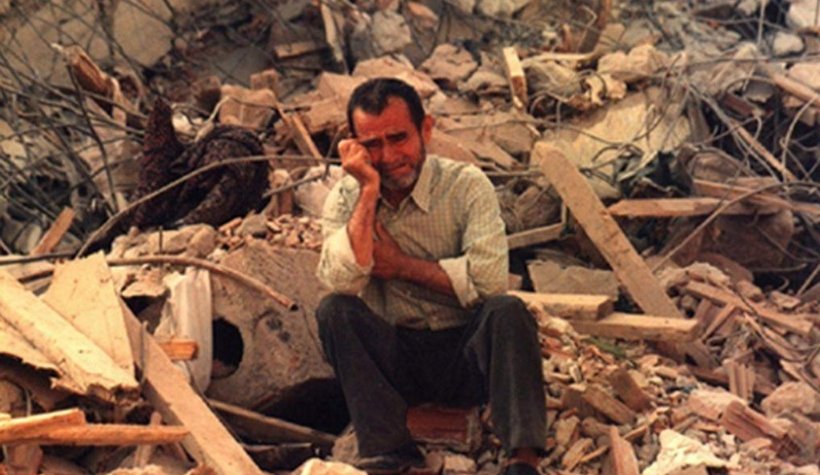 Fotoğraflarla asrın felaketi 17 Ağustos 1999 depremi