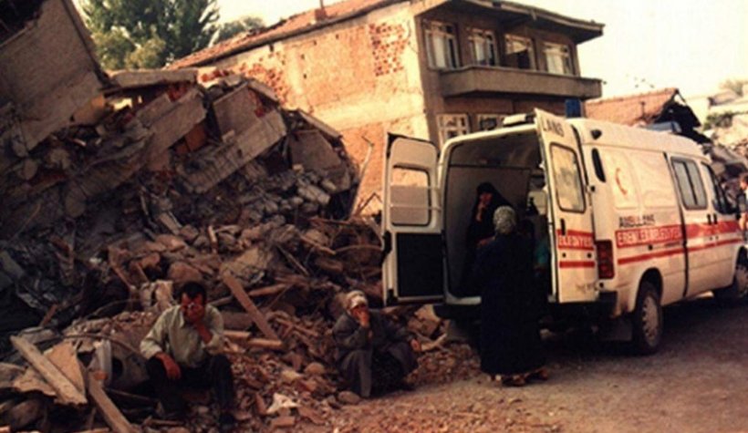 Fotoğraflarla asrın felaketi 17 Ağustos 1999 depremi