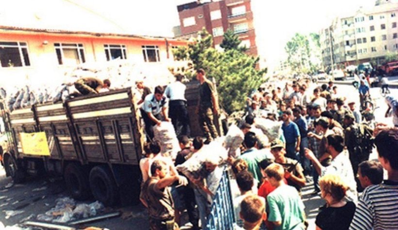 Fotoğraflarla asrın felaketi 17 Ağustos 1999 depremi