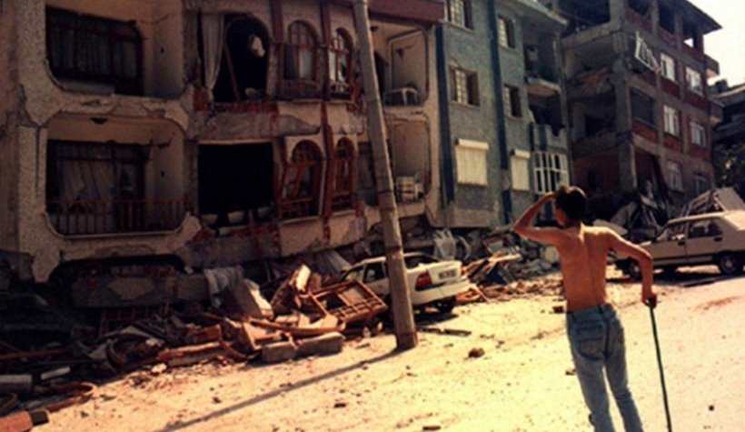 Fotoğraflarla asrın felaketi 17 Ağustos 1999 depremi
