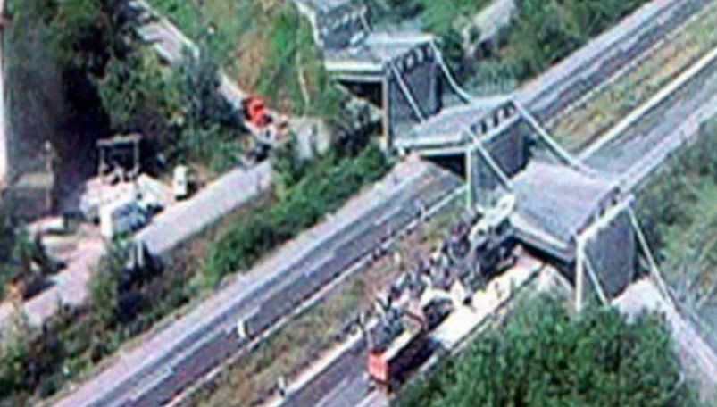 Fotoğraflarla asrın felaketi 17 Ağustos 1999 depremi