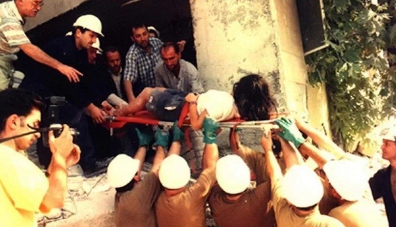 Fotoğraflarla asrın felaketi 17 Ağustos 1999 depremi