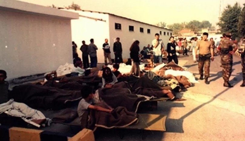 Fotoğraflarla asrın felaketi 17 Ağustos 1999 depremi