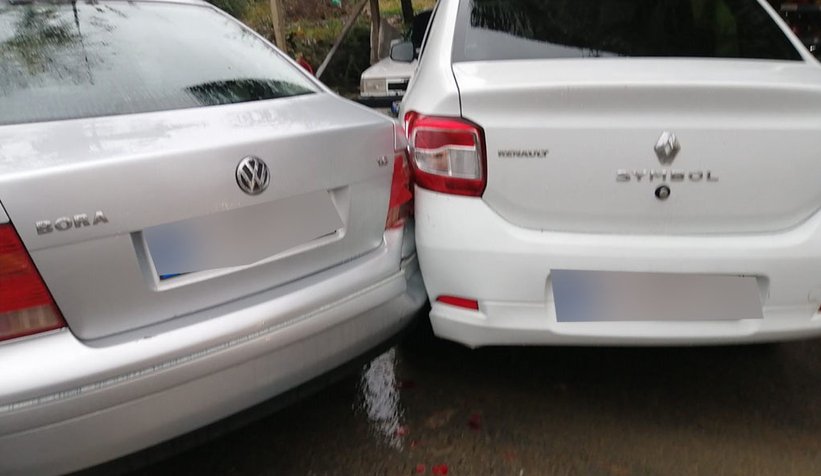 Freni boşalan kamyon, 6 aracı biçti