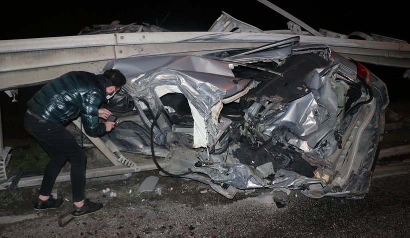 Freni patlayan kamyon dehşet saçtı